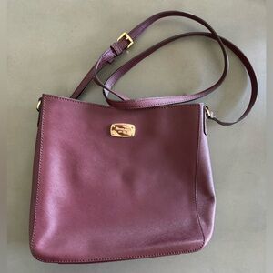 MAROON MICHAEL KORS CROSSBODY GREAT CONDITION